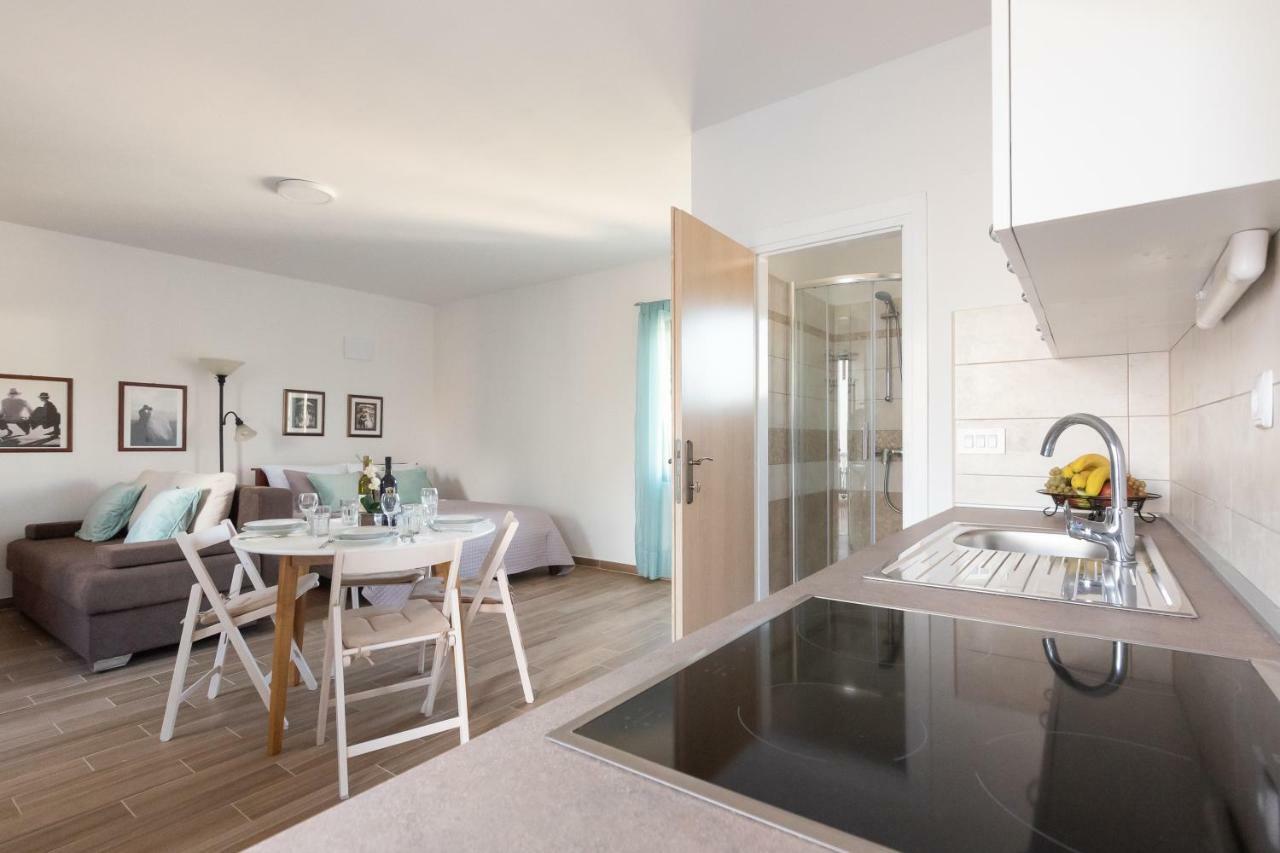 Apartman Lipotica Diklo ザダル エクステリア 写真